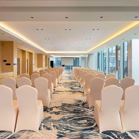 Hilton Garden Inn Shenzhen Airport,Enjoy 24-Hour One Way Free Delivery From Hotel To Shenzhen Baoan Airport On The Hour Exterior photo