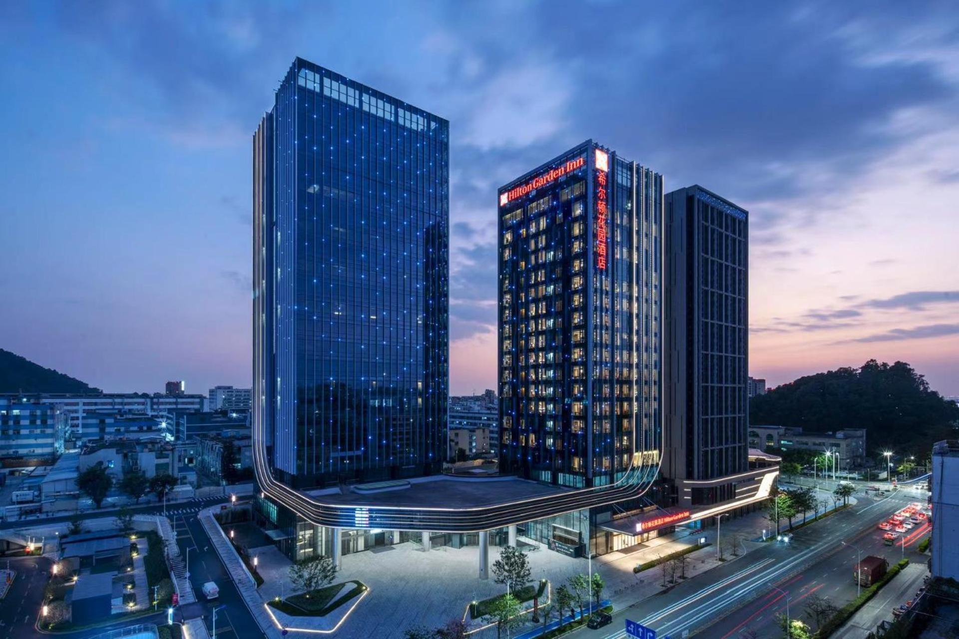 Hilton Garden Inn Shenzhen Airport,Enjoy 24-Hour One Way Free Delivery From Hotel To Shenzhen Baoan Airport On The Hour Exterior photo