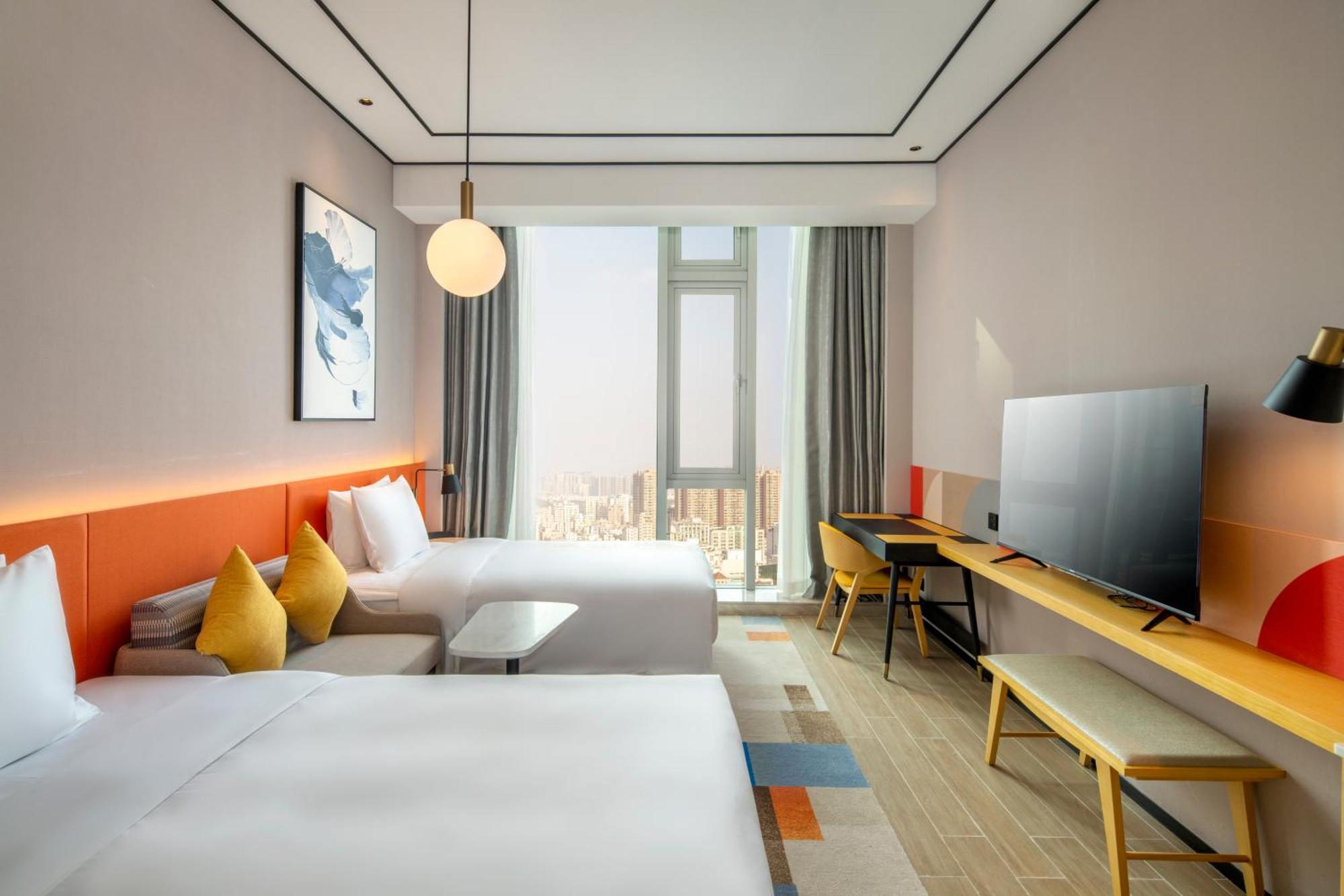 Hilton Garden Inn Shenzhen Airport,Enjoy 24-Hour One Way Free Delivery From Hotel To Shenzhen Baoan Airport On The Hour Exterior photo