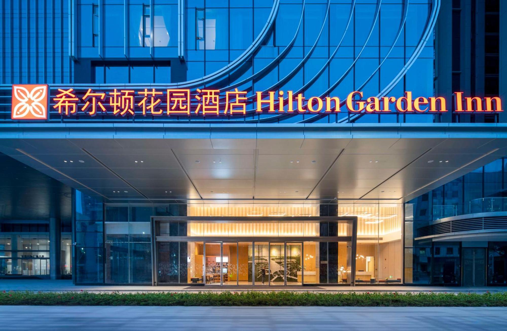 Hilton Garden Inn Shenzhen Airport,Enjoy 24-Hour One Way Free Delivery From Hotel To Shenzhen Baoan Airport On The Hour Exterior photo
