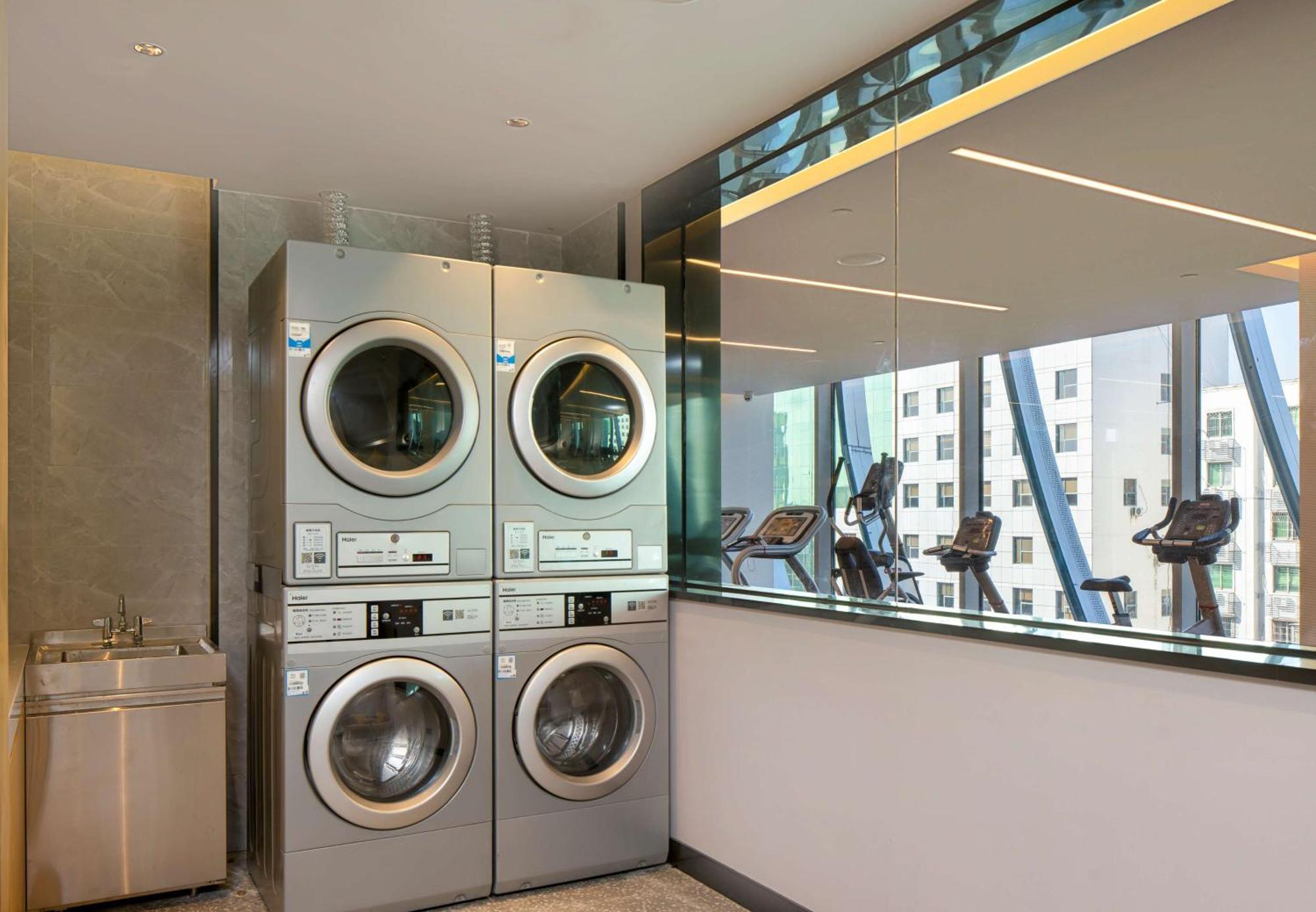 Hilton Garden Inn Shenzhen Airport,Enjoy 24-Hour One Way Free Delivery From Hotel To Shenzhen Baoan Airport On The Hour Exterior photo