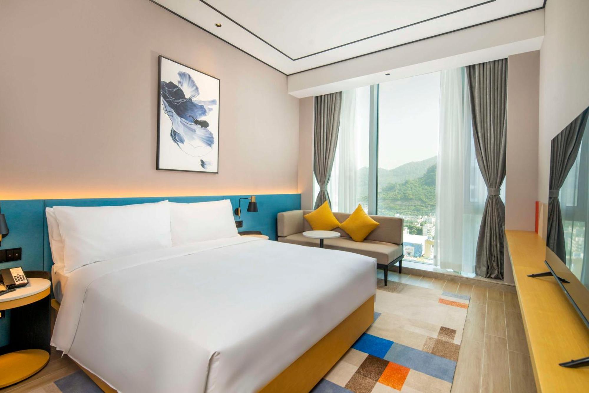 Hilton Garden Inn Shenzhen Airport,Enjoy 24-Hour One Way Free Delivery From Hotel To Shenzhen Baoan Airport On The Hour Exterior photo