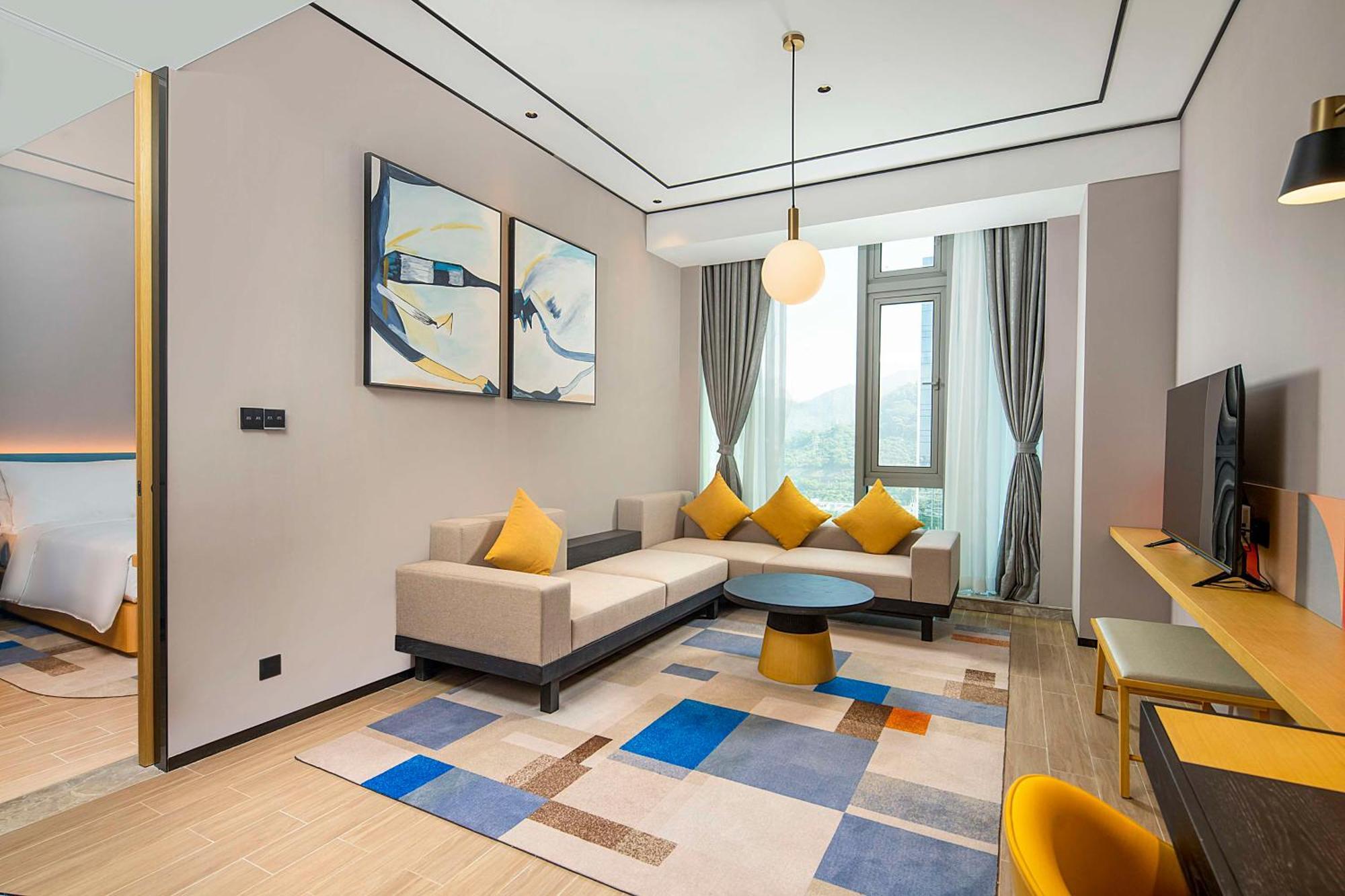 Hilton Garden Inn Shenzhen Airport,Enjoy 24-Hour One Way Free Delivery From Hotel To Shenzhen Baoan Airport On The Hour Exterior photo