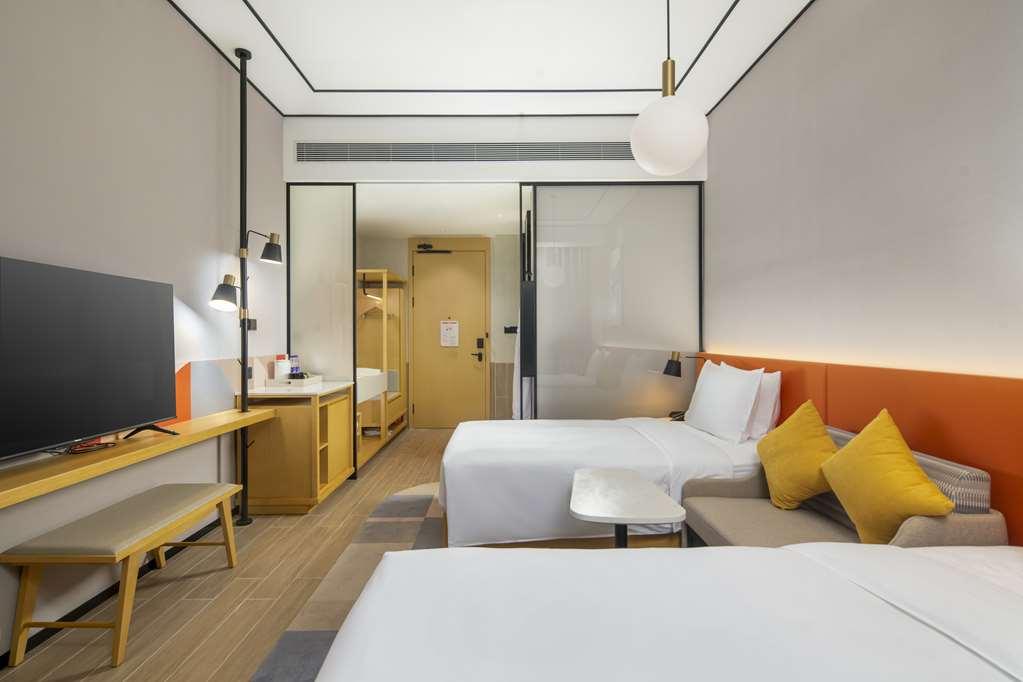 Hilton Garden Inn Shenzhen Airport,Enjoy 24-Hour One Way Free Delivery From Hotel To Shenzhen Baoan Airport On The Hour Room photo